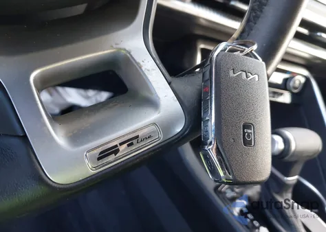 2024 Kia K5 Gt-Line z USA, uszkodzony, nr VIN 5XXG64J24RG233198